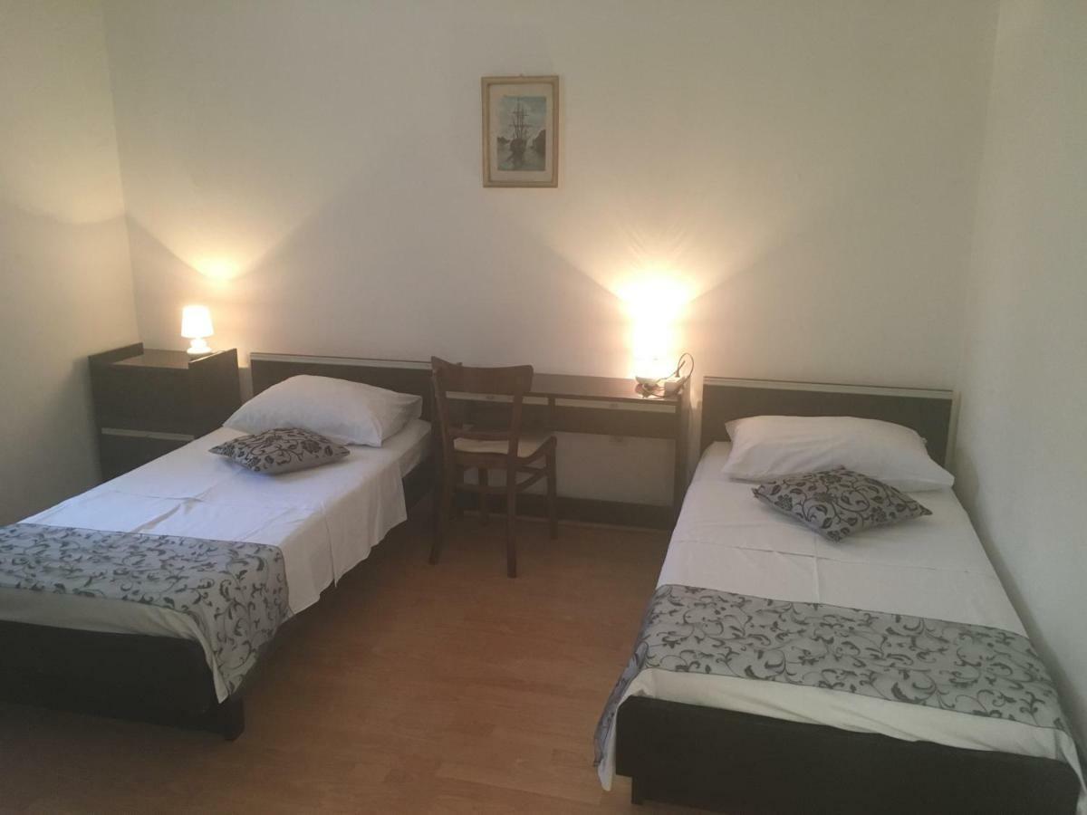 Apartmani Josipa Šibenik Exterior foto
